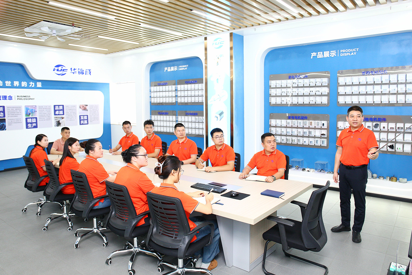 Exhibit/meeting rooms Exhibit/meeting rooms